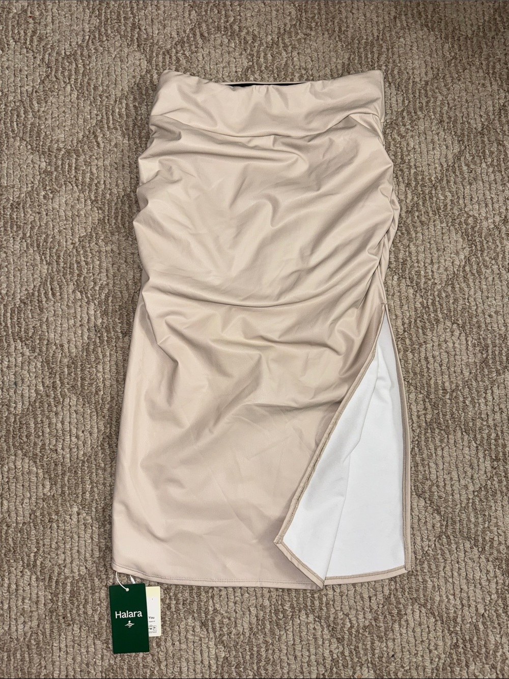 HALARA Neutral Beige Ruched Pencil Skirt with Side Slit